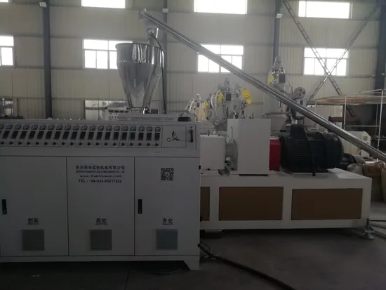 Linea di produzione di estrusione di pannelli di schiumatura interni per pannelli per soffitti decorativi in ​​plastica Sj80 800mm in PVC WPC